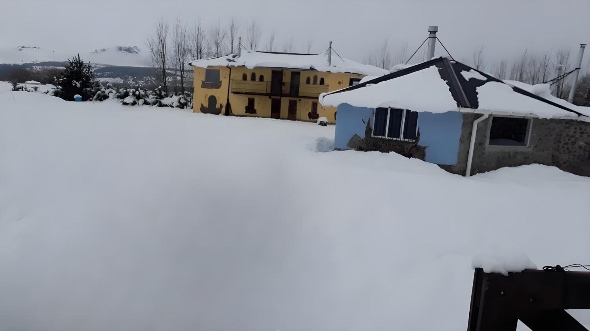 Arriba La Luna - Ecovilla Rural Тревелин Экстерьер фото